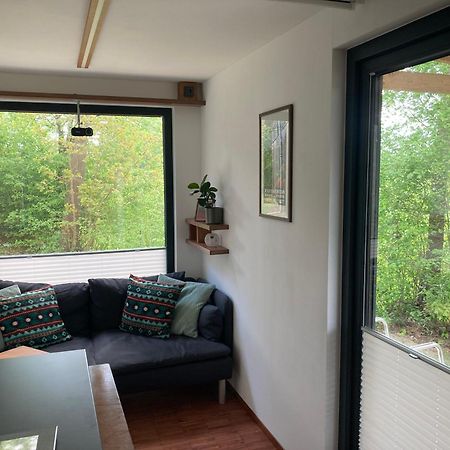Tiny House Im Seecontainer Mit Parkplatz, Glasfaser, Netflix, Veranda Und Gehobener Ausstattung Coburg Exterior foto